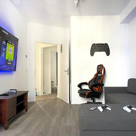 דורטמונד Jaybnb - Gaming Apartment Ps5 65 Zoll 4K Tv Wohnung Mit Balkon מראה חיצוני תמונה