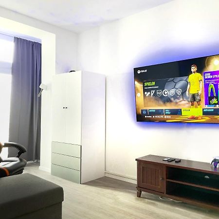 דורטמונד Jaybnb - Gaming Apartment Ps5 65 Zoll 4K Tv Wohnung Mit Balkon מראה חיצוני תמונה